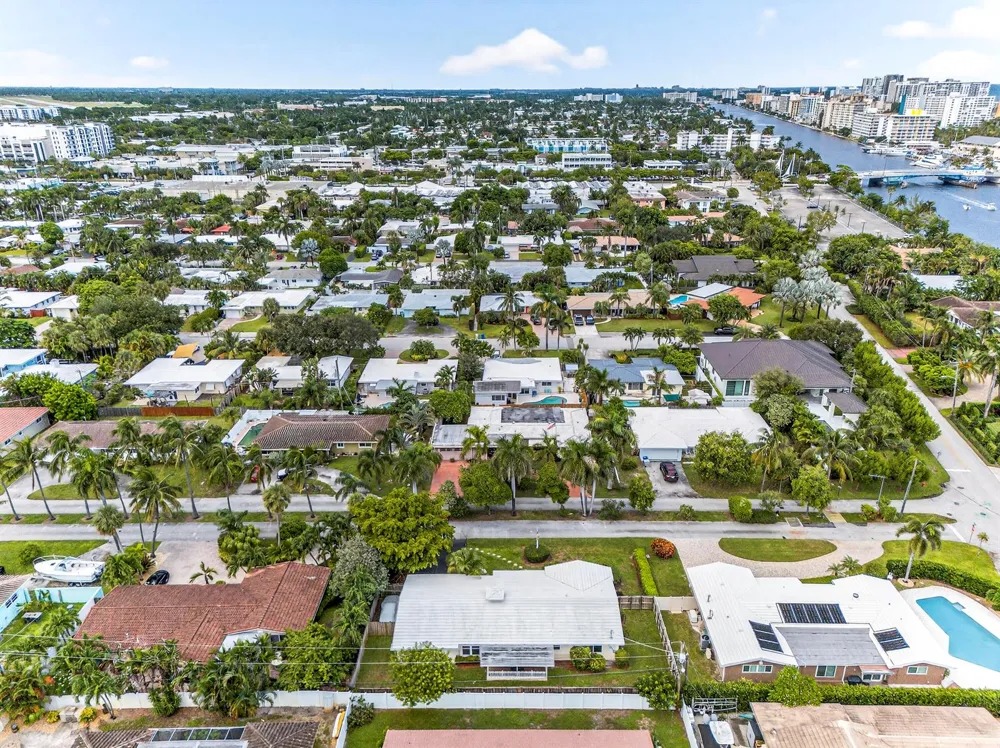 2750 SE 3rd Street Pompano Beach, FL 33062
