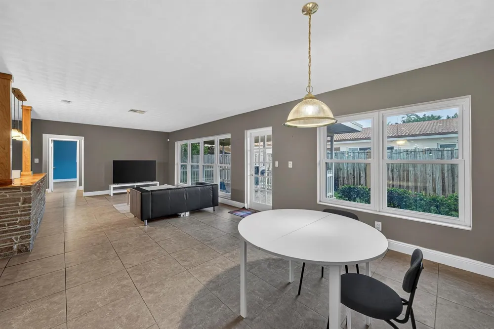 2750 SE 3rd Street Pompano Beach, FL 33062