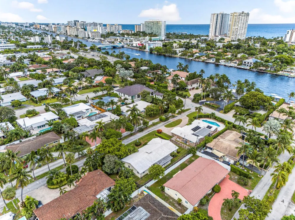 2750 SE 3rd Street Pompano Beach, FL 33062