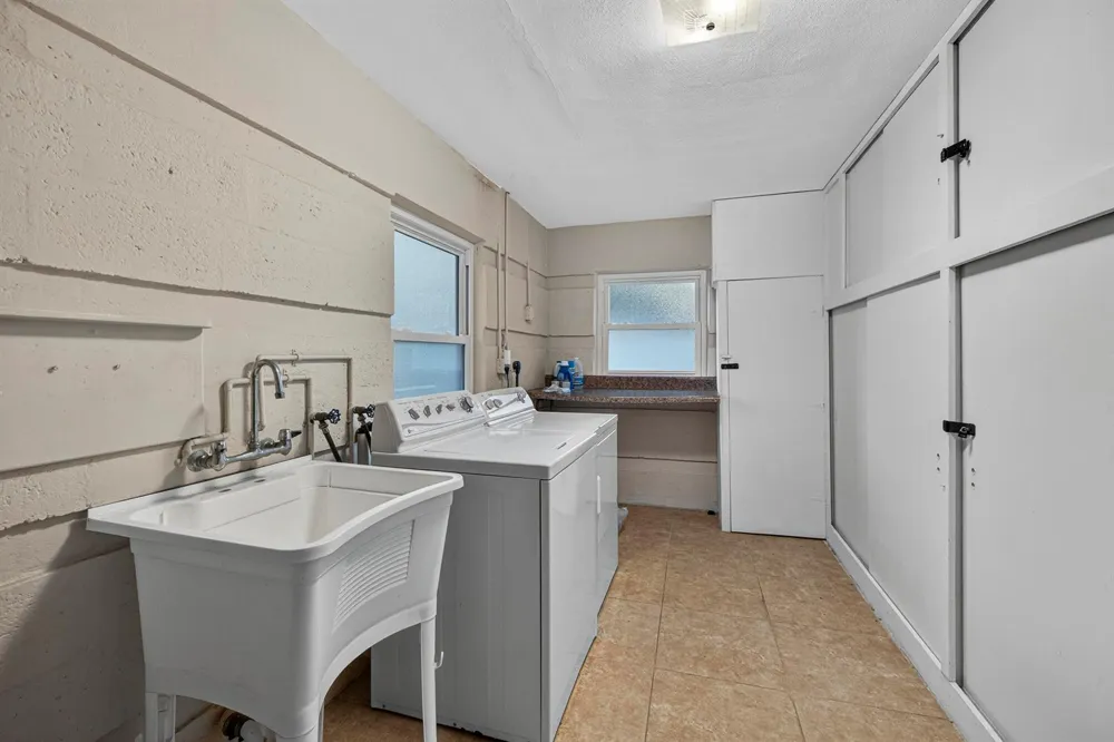 2750 SE 3rd Street Pompano Beach, FL 33062