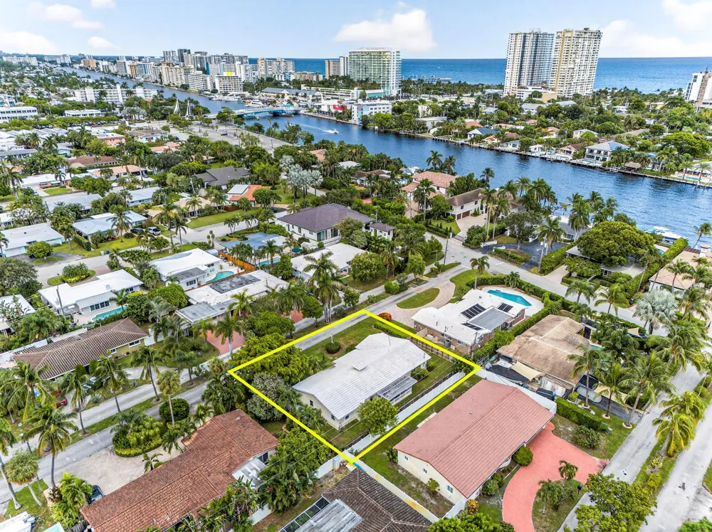 2750 SE 3rd Street Pompano Beach, FL 33062