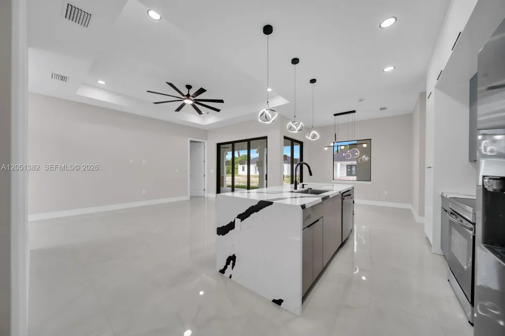 3618 6th ST SW Lehigh Acres, FL 33976