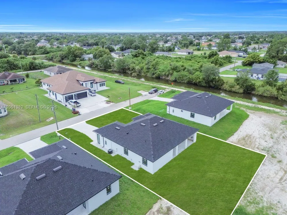 3618 6th ST SW Lehigh Acres, FL 33976