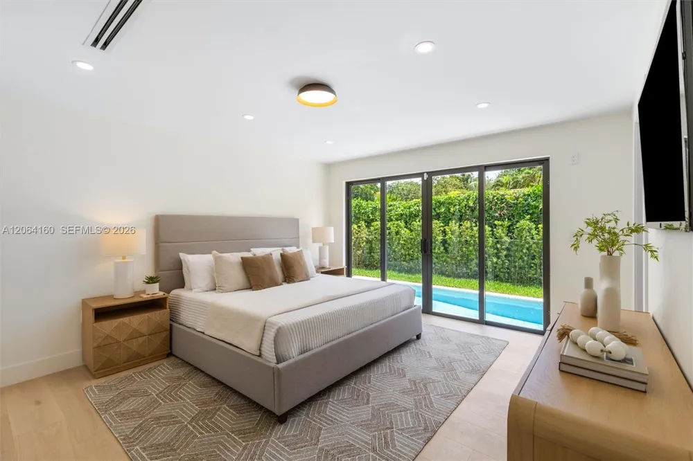 118 Sarto Ave Coral Gables, FL 33134