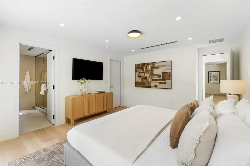 118 Sarto Ave Coral Gables, FL 33134