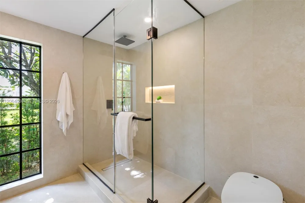 118 Sarto Ave Coral Gables, FL 33134