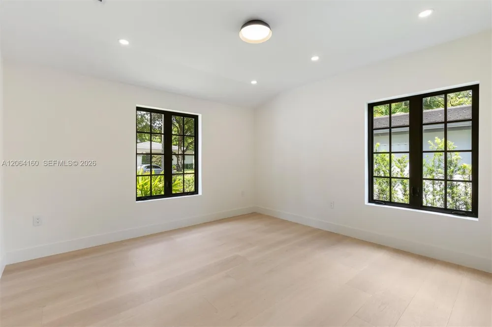 118 Sarto Ave Coral Gables, FL 33134