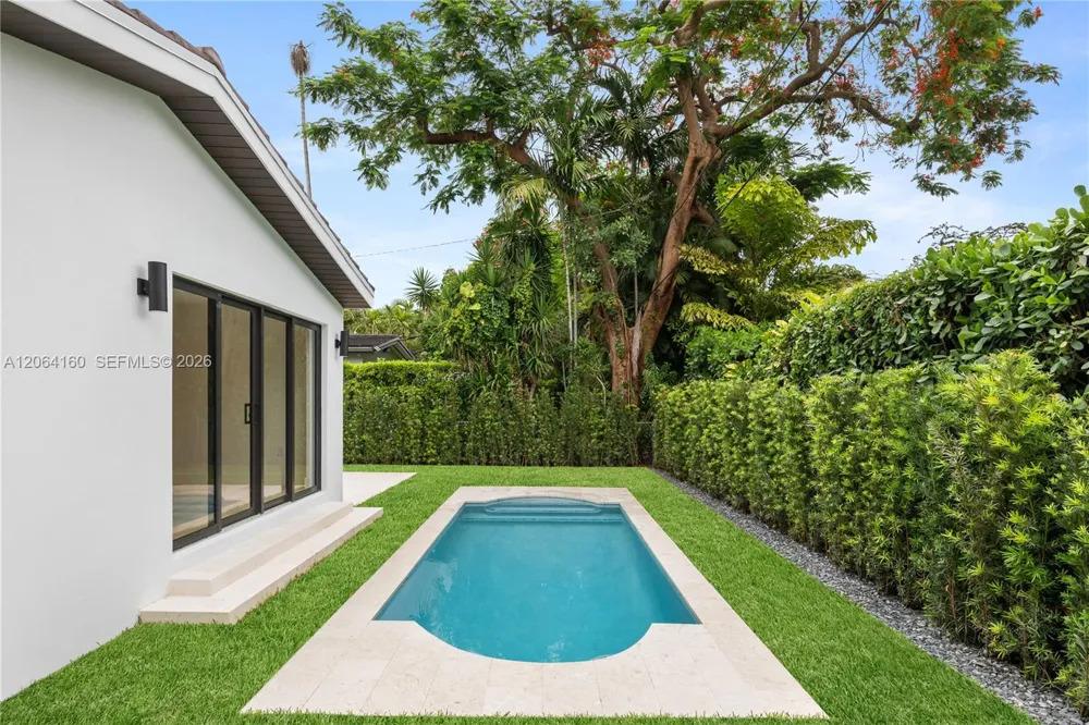 118 Sarto Ave Coral Gables, FL 33134