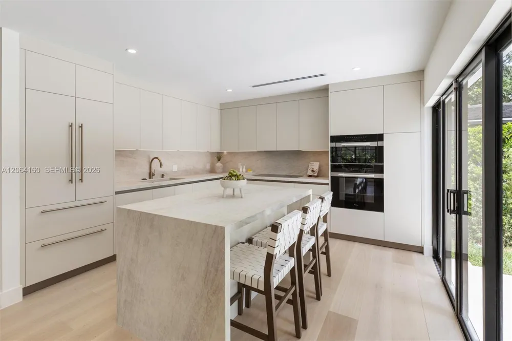 118 Sarto Ave Coral Gables, FL 33134