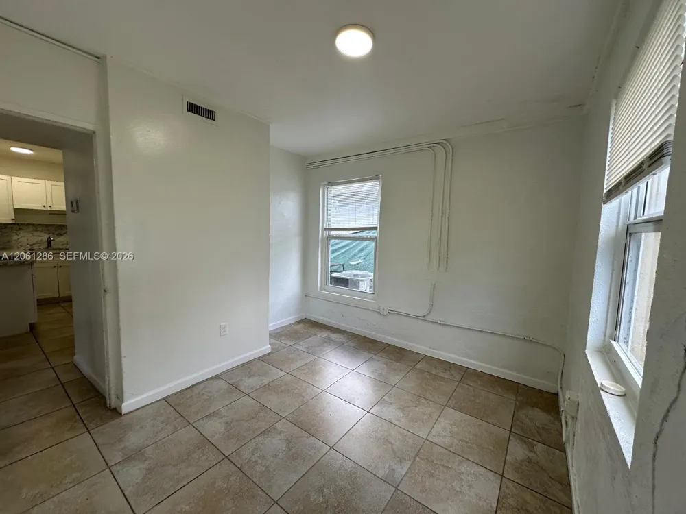 728 SW 6th St #2 Dania Beach, FL 33004