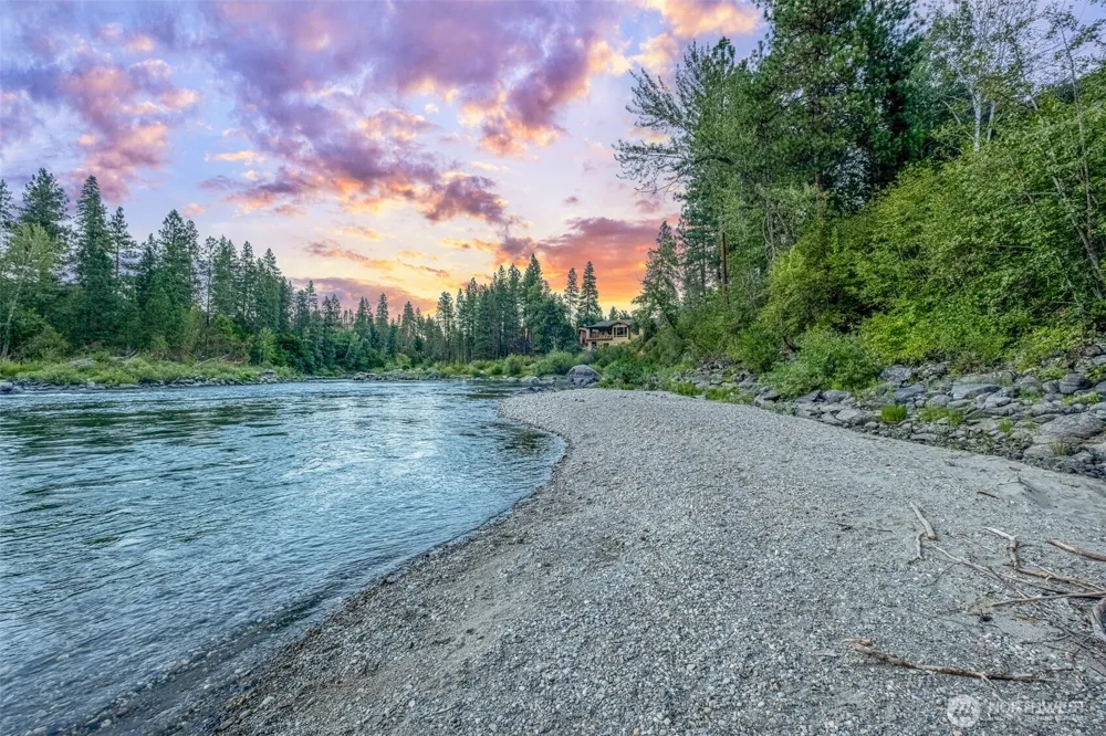 9690 East Leavenworth Road Leavenworth, WA 98826