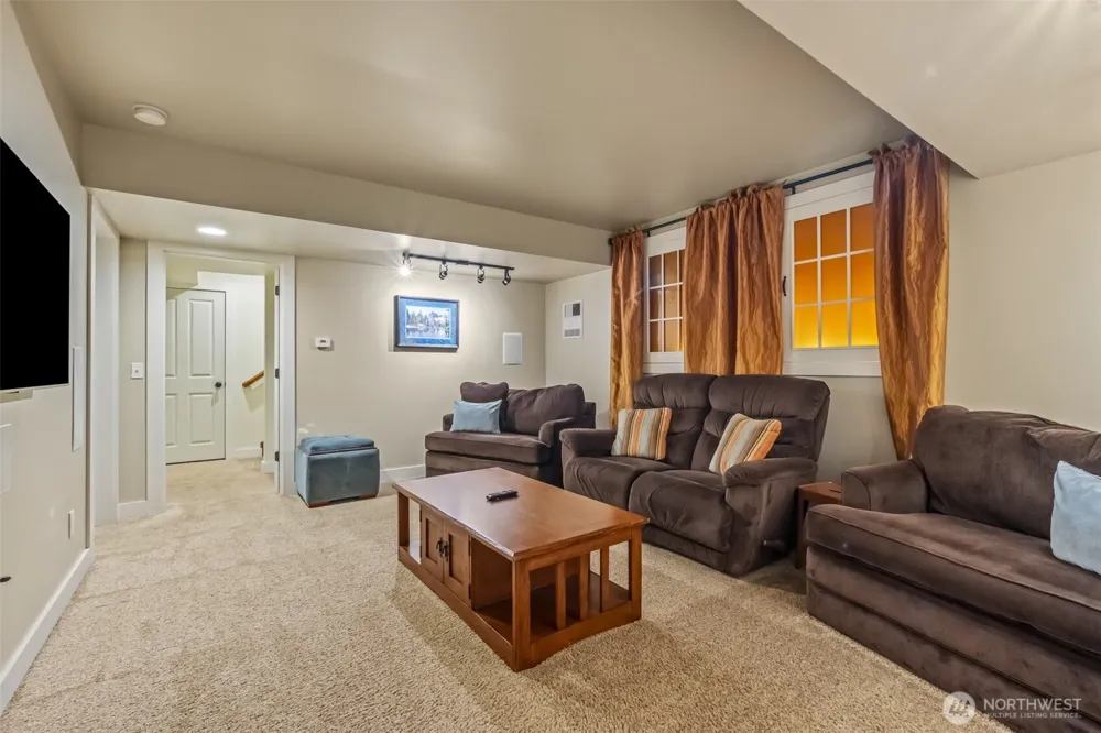 9690 East Leavenworth Road Leavenworth, WA 98826
