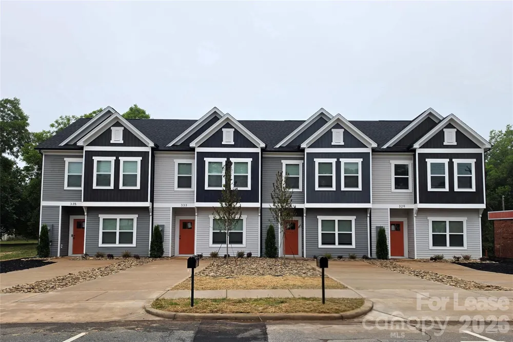 329 S Broad Street Mooresville, NC 28115