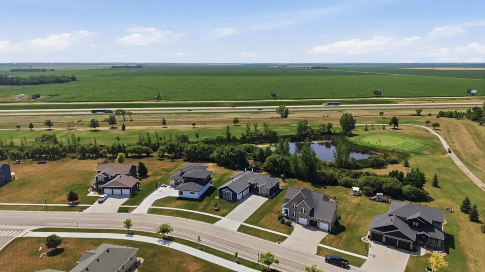 916 Sunset Drive Mapleton, ND 58059