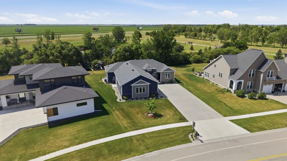 916 Sunset Drive Mapleton, ND 58059
