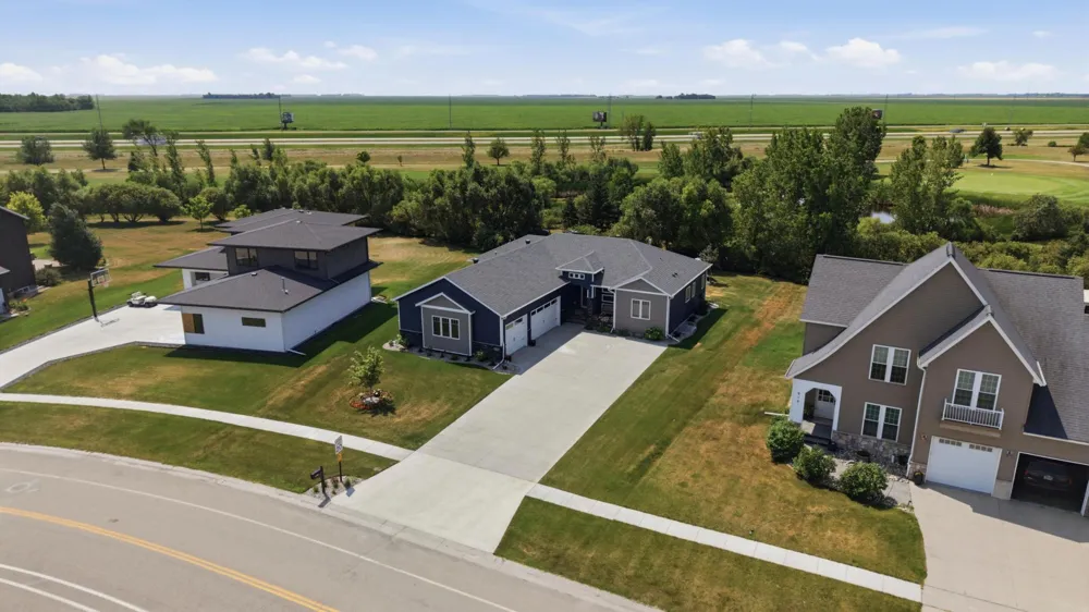 916 Sunset Drive Mapleton, ND 58059