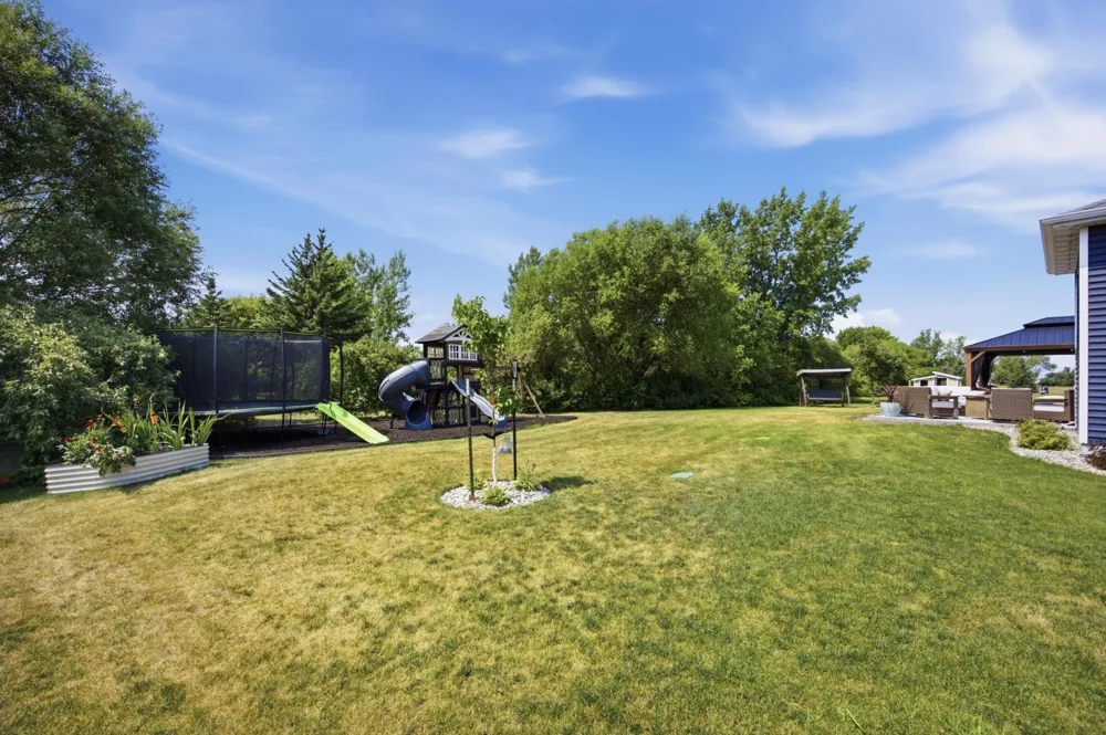 916 Sunset Drive Mapleton, ND 58059