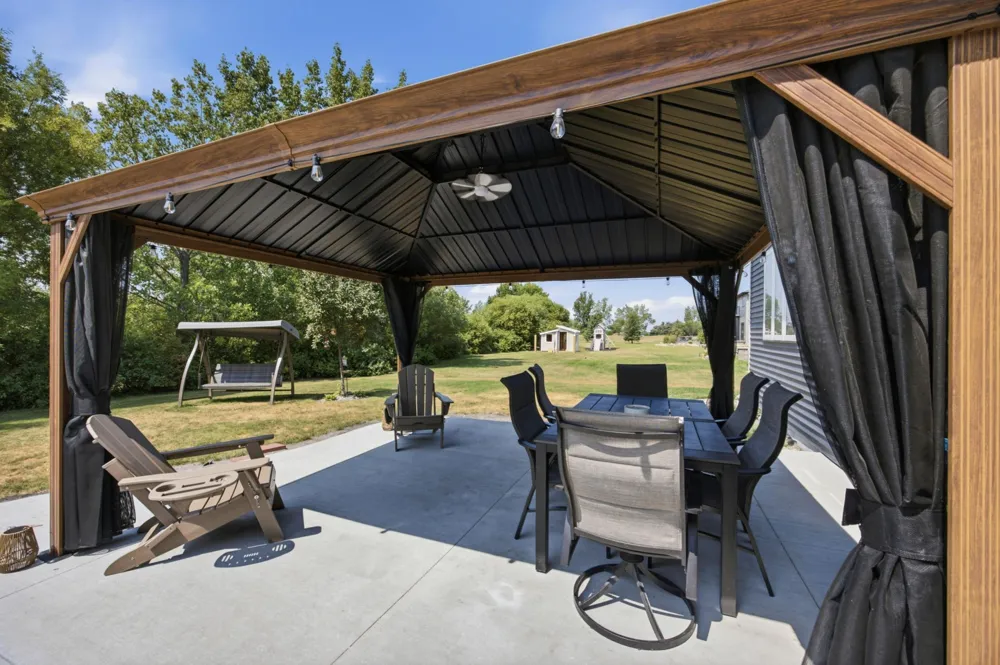 916 Sunset Drive Mapleton, ND 58059