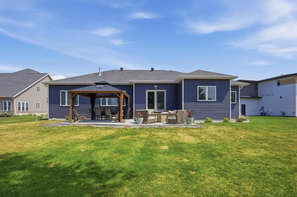 916 Sunset Drive Mapleton, ND 58059