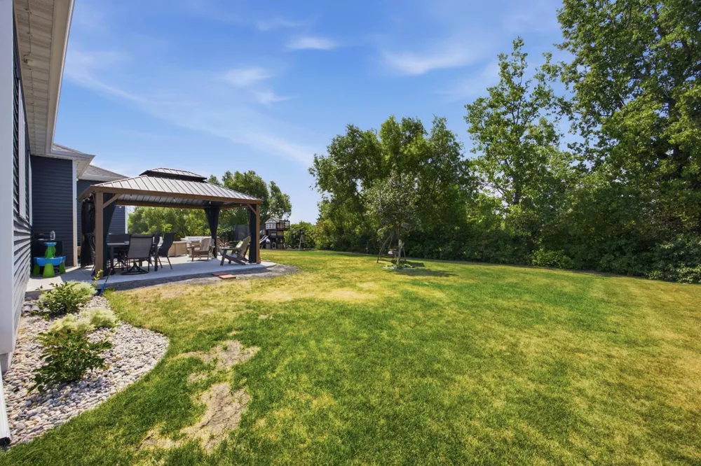 916 Sunset Drive Mapleton, ND 58059