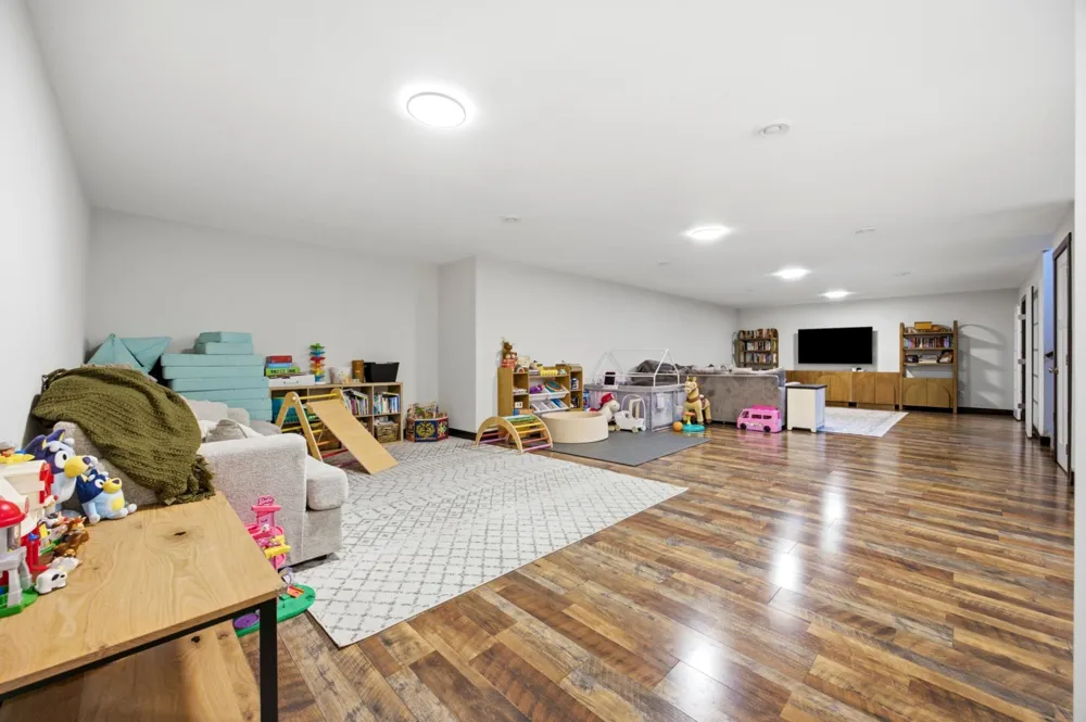 916 Sunset Drive Mapleton, ND 58059