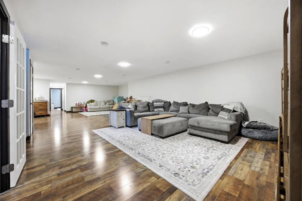 916 Sunset Drive Mapleton, ND 58059