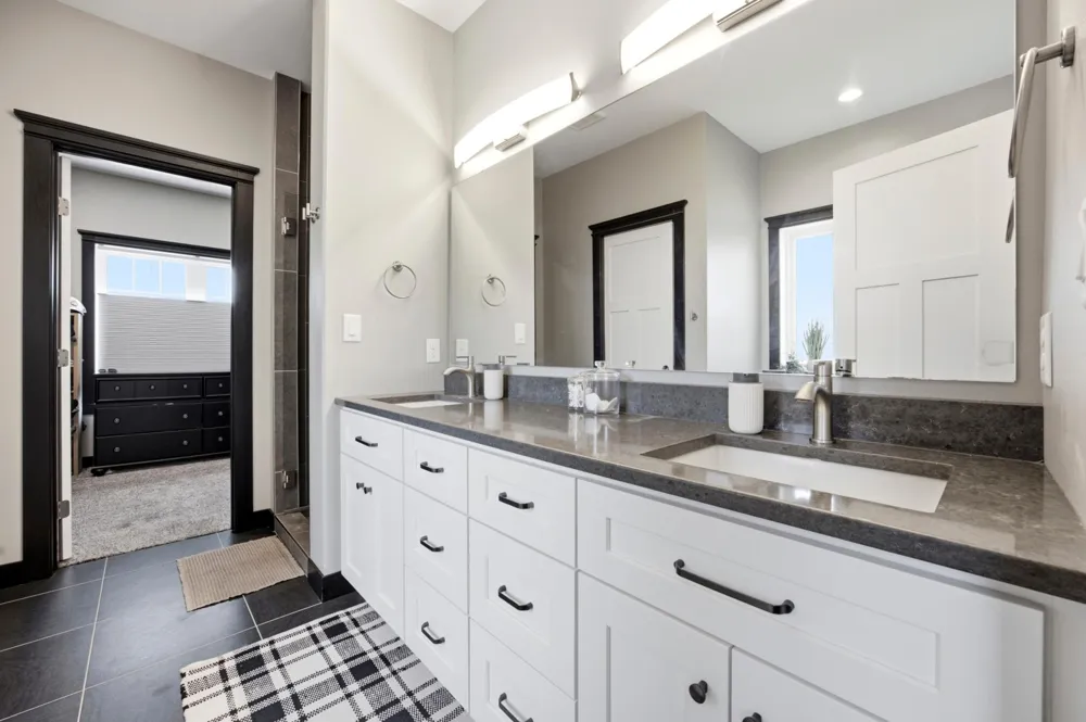 916 Sunset Drive Mapleton, ND 58059