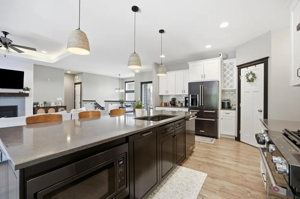 916 Sunset Drive Mapleton, ND 58059