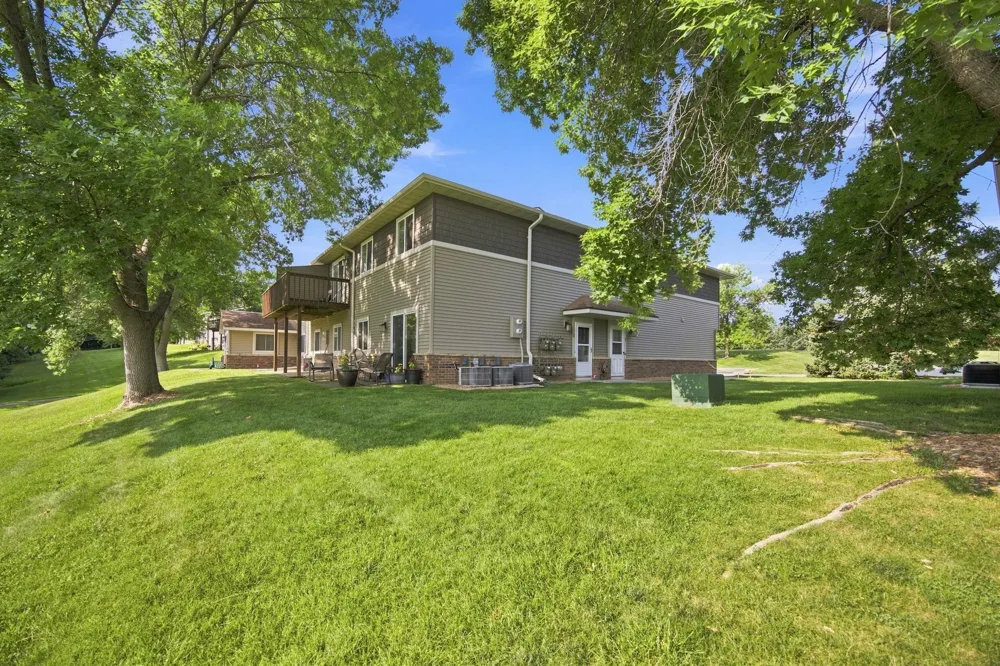 14000 44th Place #2 Plymouth, MN 55446
