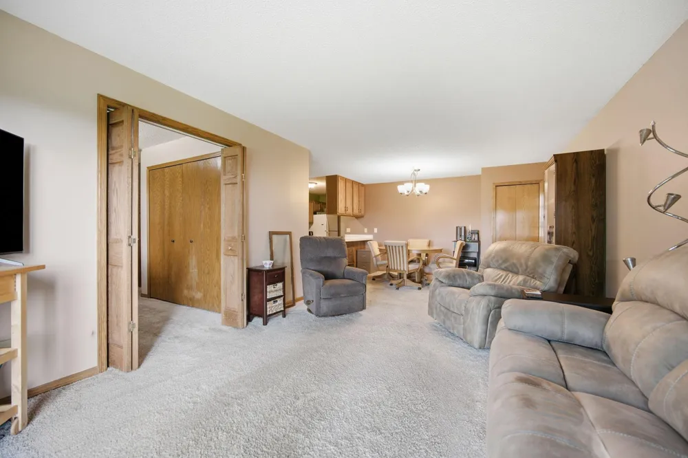 14000 44th Place #2 Plymouth, MN 55446