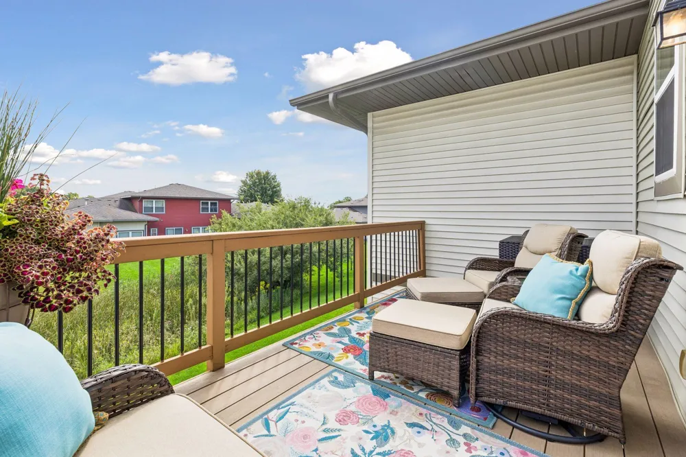 1232 Vernon Drive Carver, MN 55315