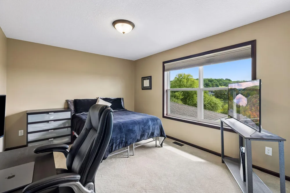 1232 Vernon Drive Carver, MN 55315