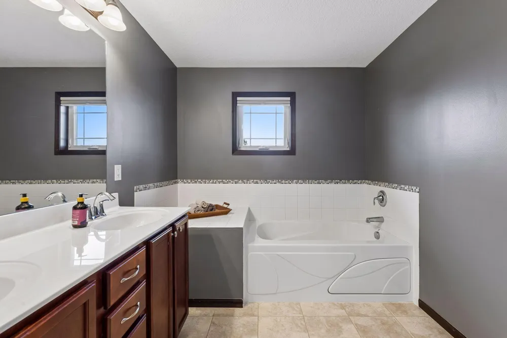 1232 Vernon Drive Carver, MN 55315