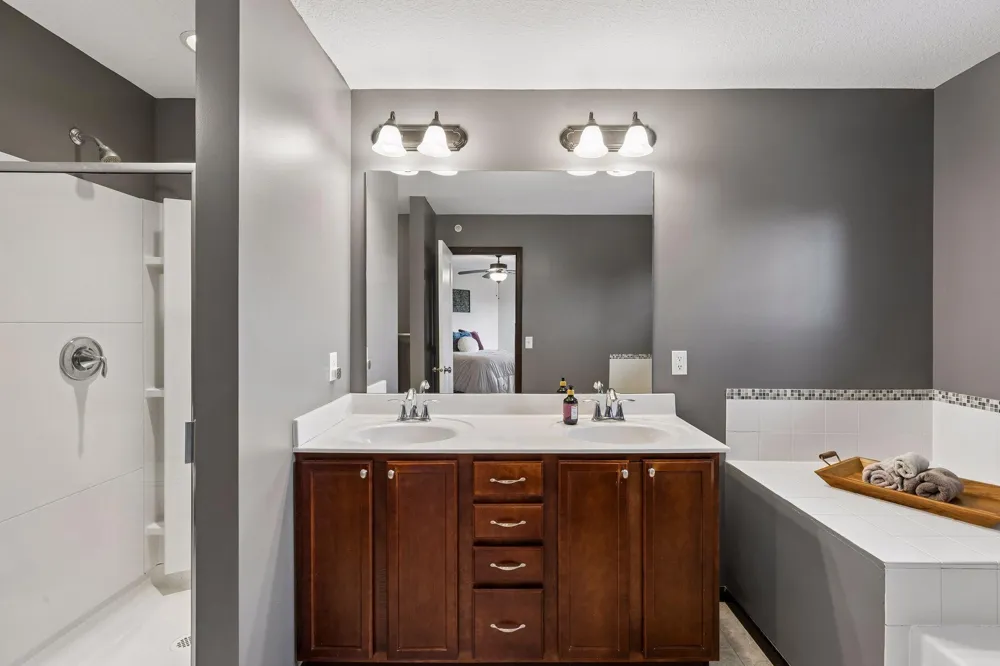1232 Vernon Drive Carver, MN 55315