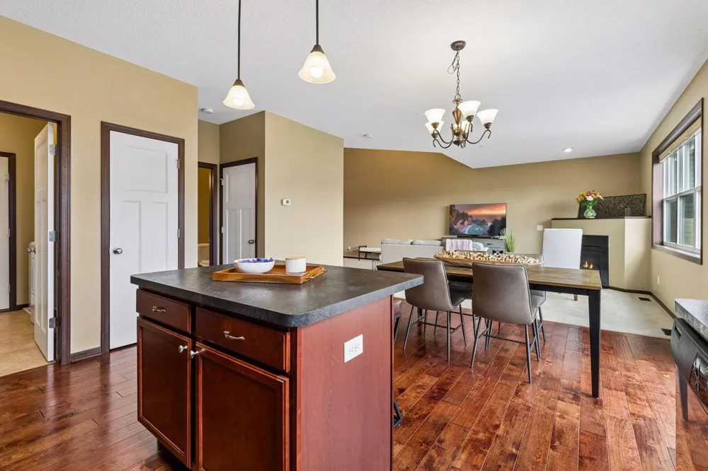 1232 Vernon Drive Carver, MN 55315