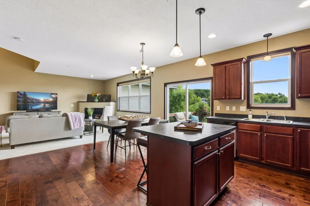 1232 Vernon Drive Carver, MN 55315