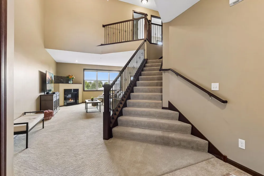 1232 Vernon Drive Carver, MN 55315