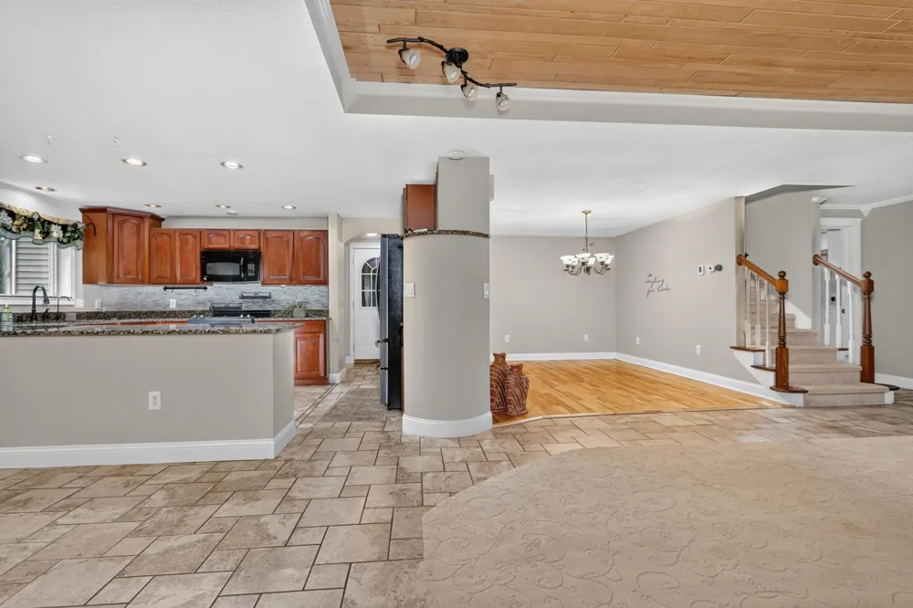 21564 Sugarbush Lane Cohasset, MN 55721