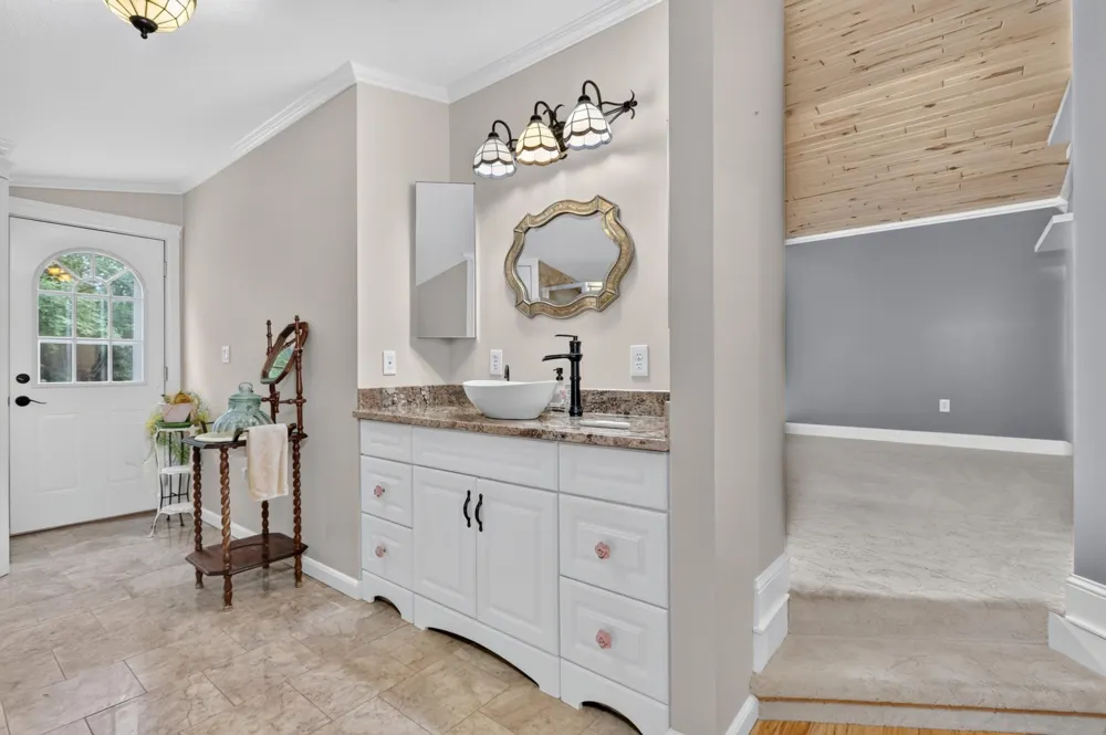 21564 Sugarbush Lane Cohasset, MN 55721