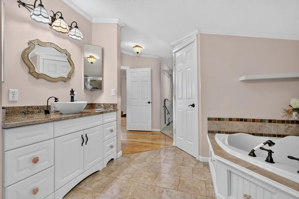 21564 Sugarbush Lane Cohasset, MN 55721