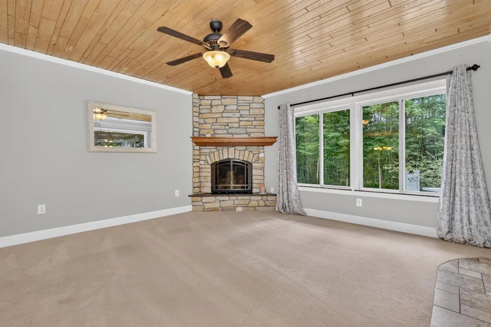 21564 Sugarbush Lane Cohasset, MN 55721