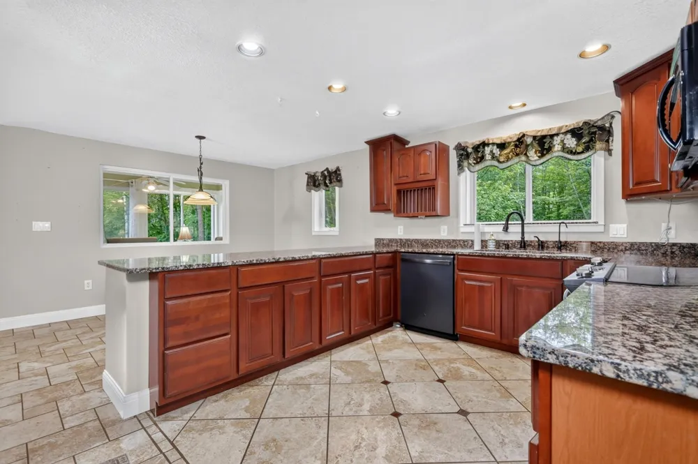 21564 Sugarbush Lane Cohasset, MN 55721