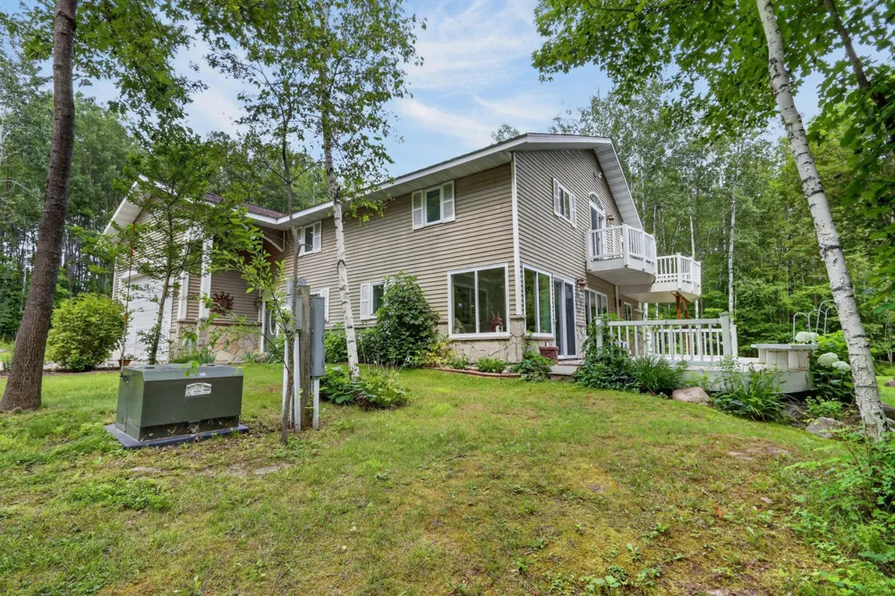 21564 Sugarbush Lane Cohasset, MN 55721