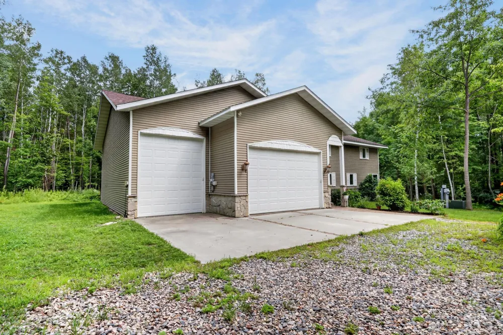 21564 Sugarbush Lane Cohasset, MN 55721