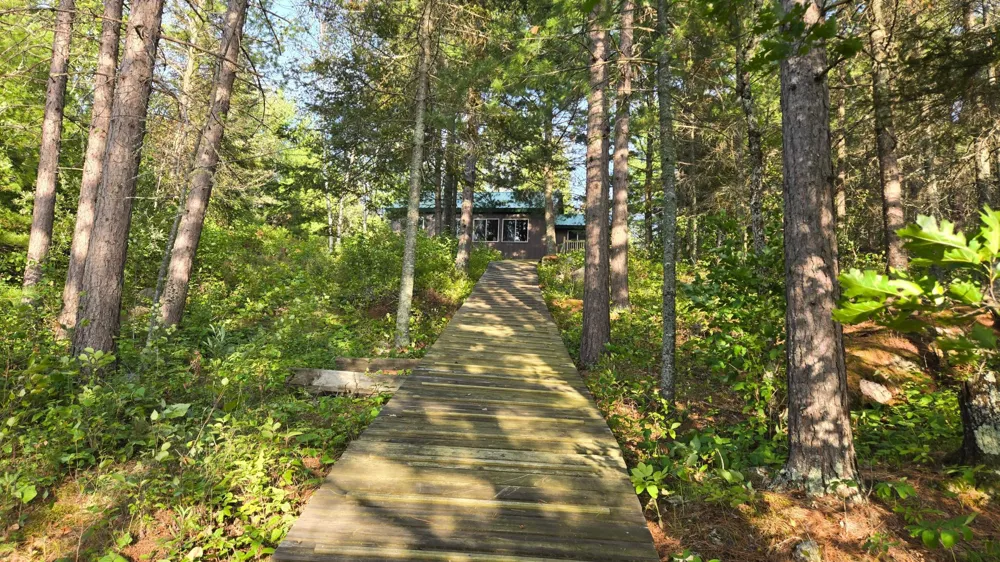 668 East Bay Crane Lake, MN 55725