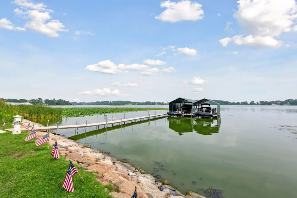 4115 Lotus Drive Minnetrista, MN 55331