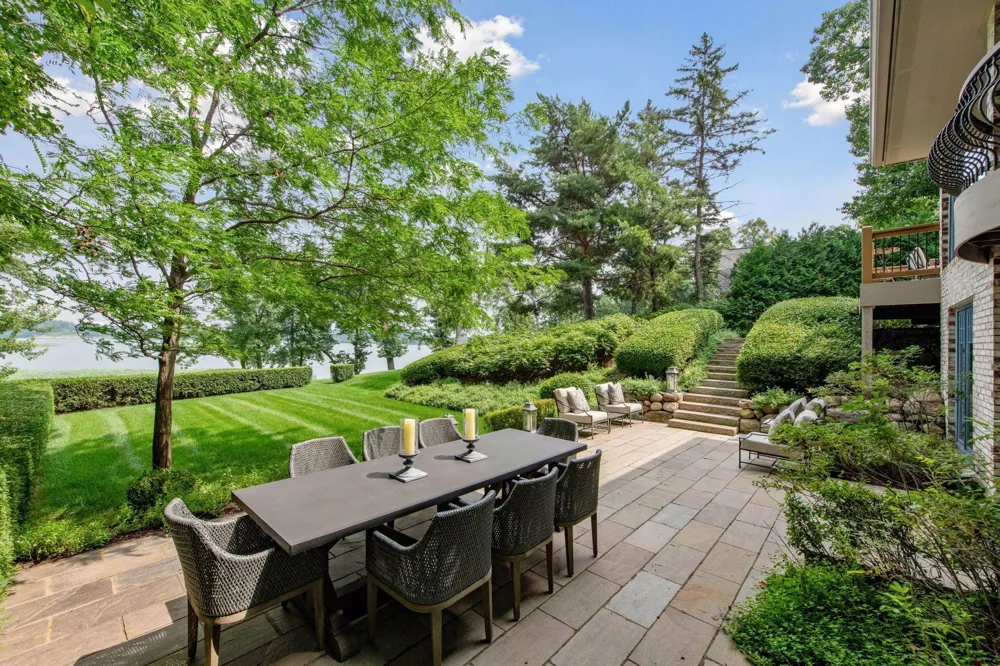 4115 Lotus Drive Minnetrista, MN 55331