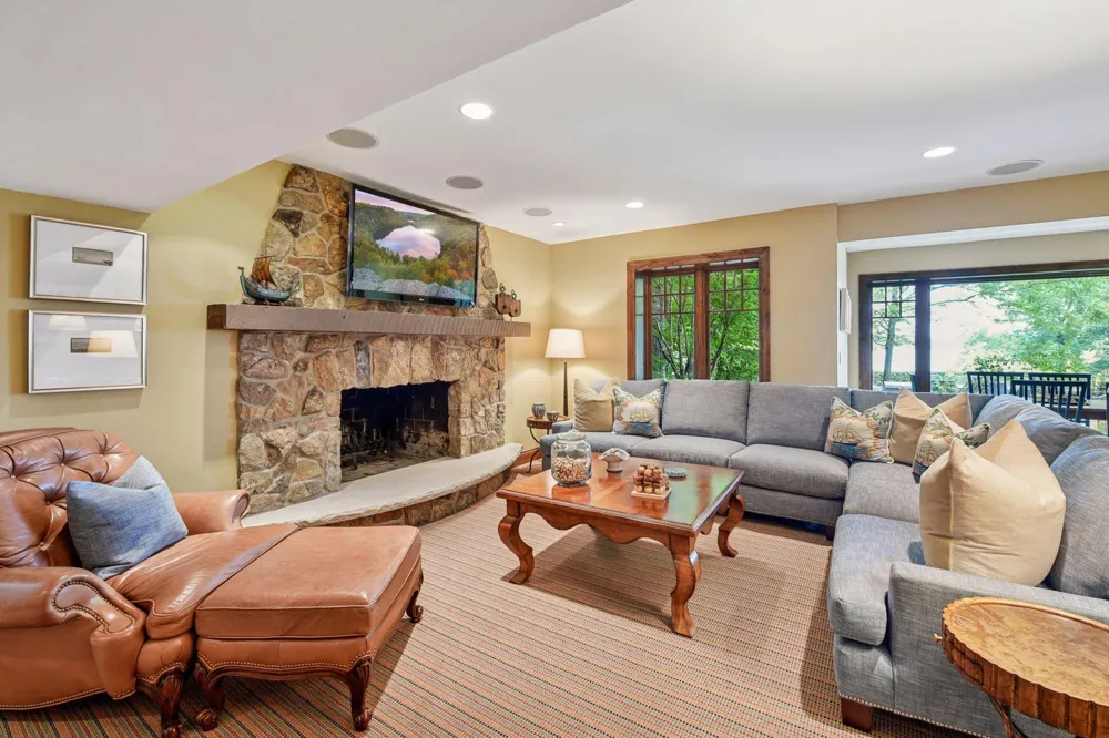 4115 Lotus Drive Minnetrista, MN 55331
