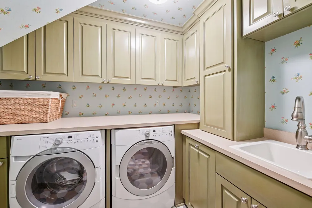 4115 Lotus Drive Minnetrista, MN 55331
