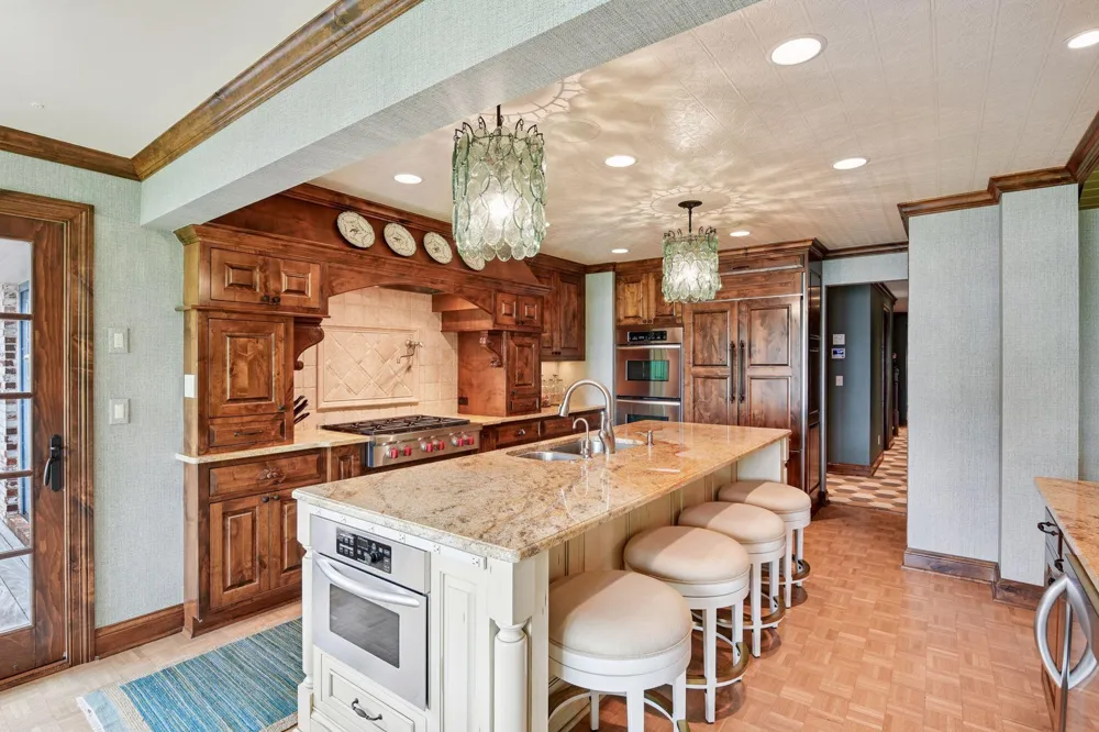 4115 Lotus Drive Minnetrista, MN 55331
